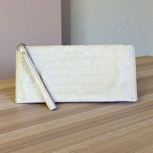 Vintage kate spade white crocodile embossed hand bag clutch